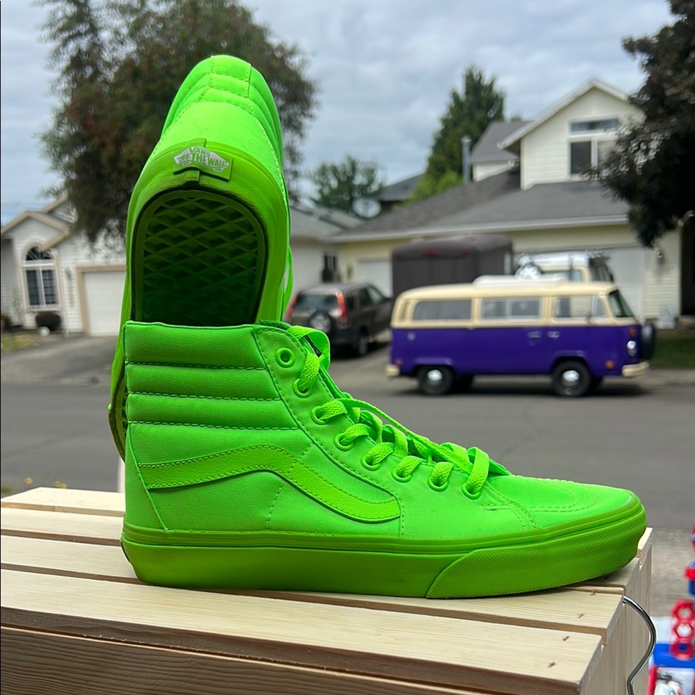 Vans Green Sneakers for Casual Style